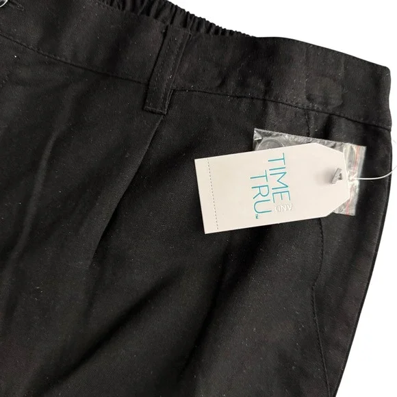 NWT Time and Tru Shorts Women XL Black Elastic Waist Pleated Chino Shorts - Picture 6 of 12